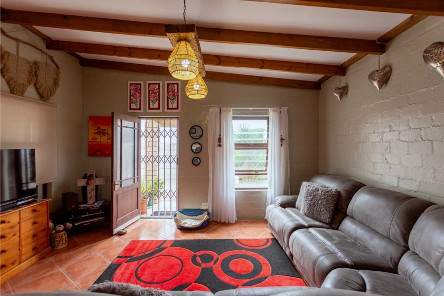 5 Bedroom Property for Sale in Britannia Bay Western Cape